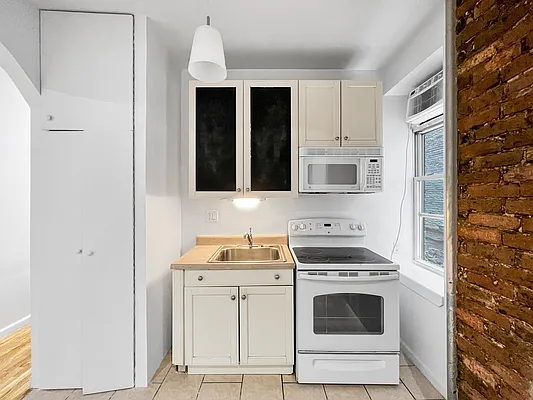 Rented by Skyward | media 10