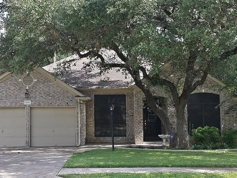 3800 Rocky Ford Dr — Photo 1
