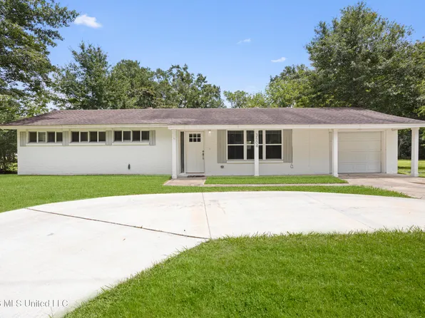 3504 Beachview Dr, Ocean Springs, MS 39564