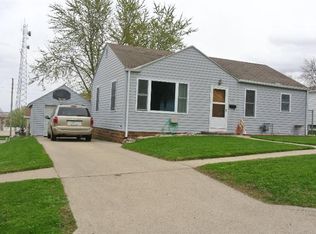 222 N Elm St, Carroll, IA 51401