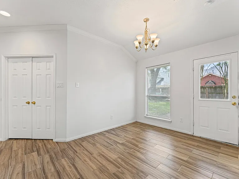 12211 Bringate Ct — Photo 7