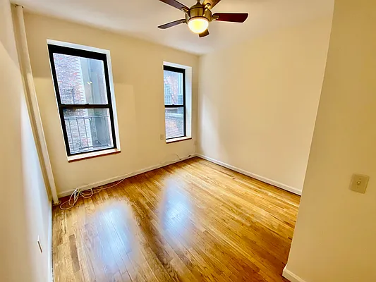 Rented by Oxford Property Group | media 11