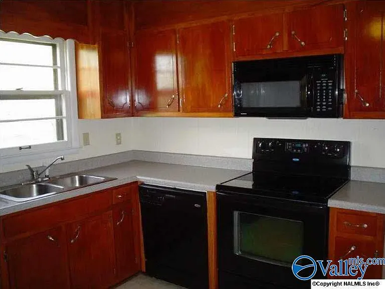 109 Carol Dr — Photo 6