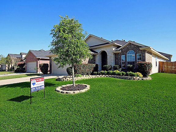 3rd image of 7439 Boerne Creek Dr