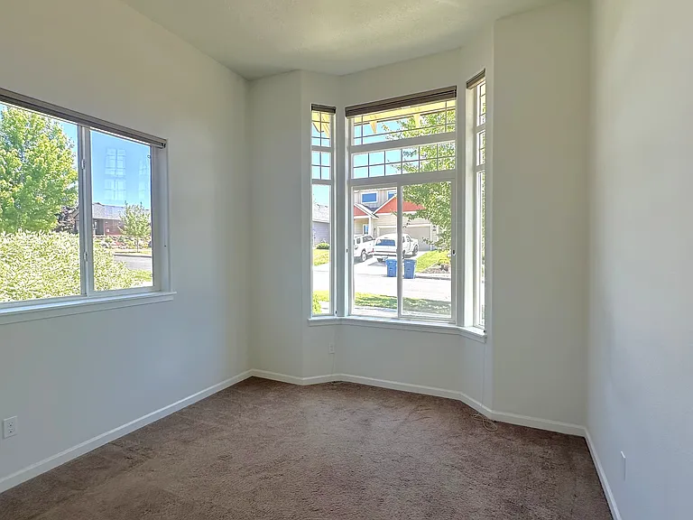 63351 Lamoine Ln — Photo 3