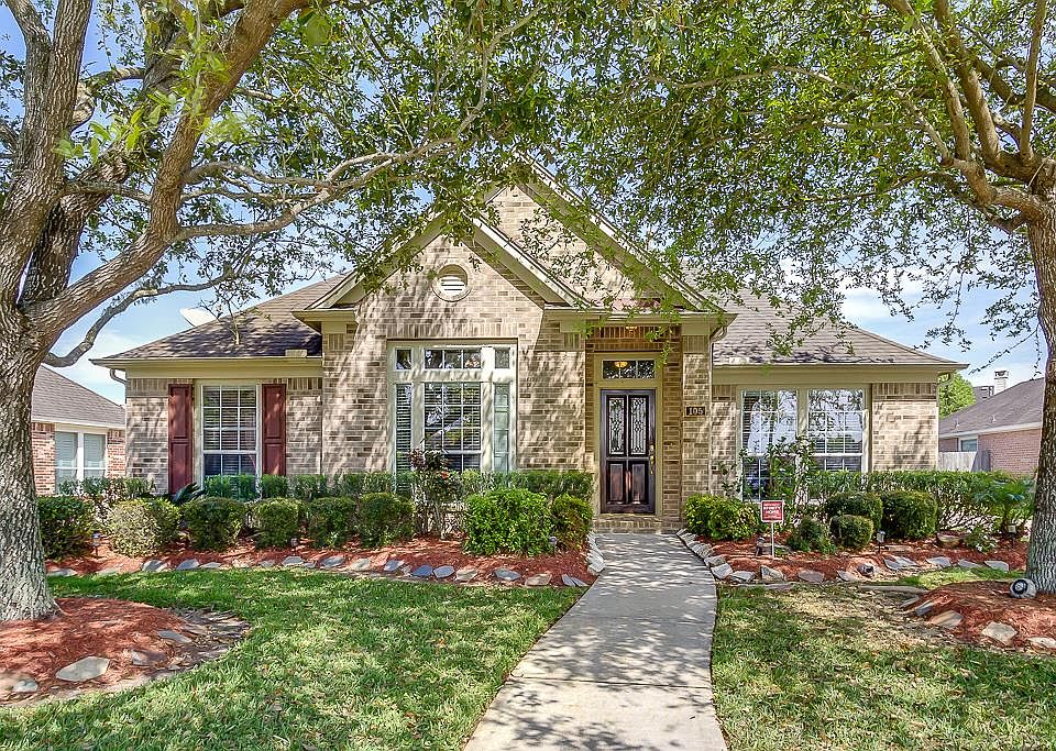 1st image of 105 Arbor Springs Ln