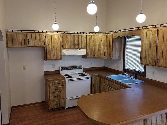 5th image of 5111 Kenwood Ct