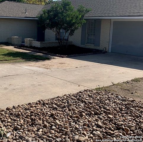 1st image of 5522 Castle Way