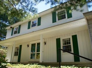 102 Country Ln, Leominster, MA 01453