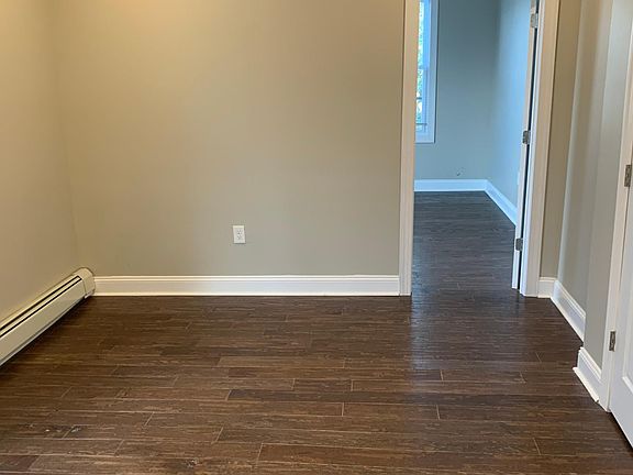 4th image of 147 Clendenny Ave #3L