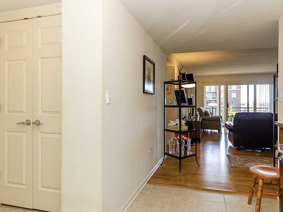 5th image of 410 Western Ave #503