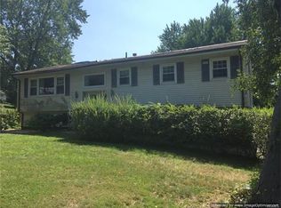 5 Pigeon Hill Rd, Nanuet, NY 10954