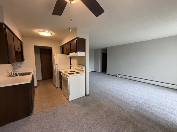 707 11th Ave S APT 7, Hopkins, MN 55343