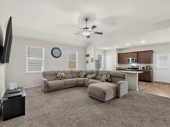 8228 Smokey Creek Pass, Fort Worth, TX 76179