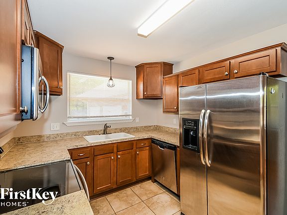 5th image of 1006 Brookmont Ave E