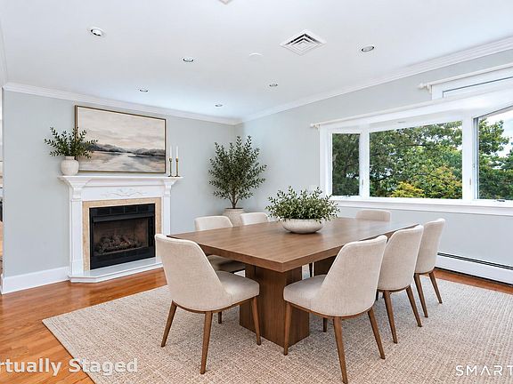 3rd image of 42 Woodledge Road