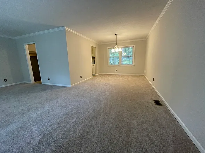 4 bed, 2.5 bath, $2,500 — Photo 3