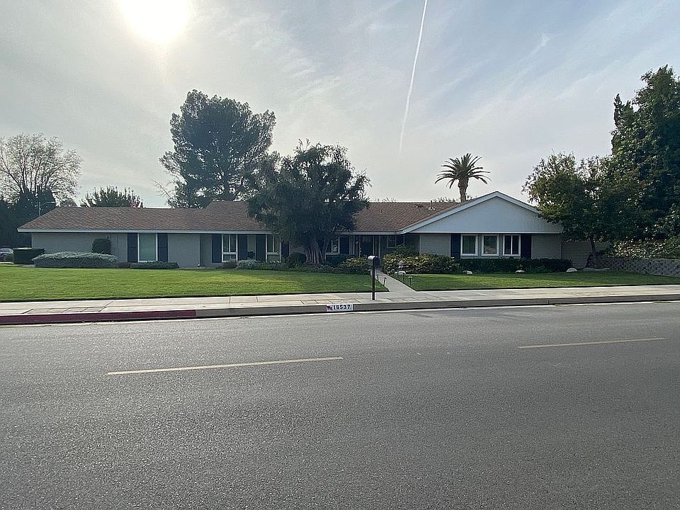 1st image of 16537 Knollwood Dr