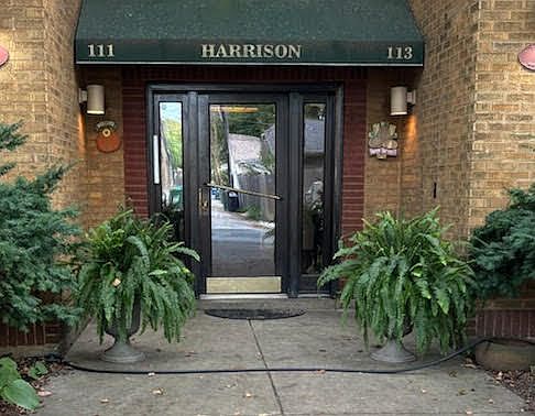 2nd image of 113 Harrison St APT 1