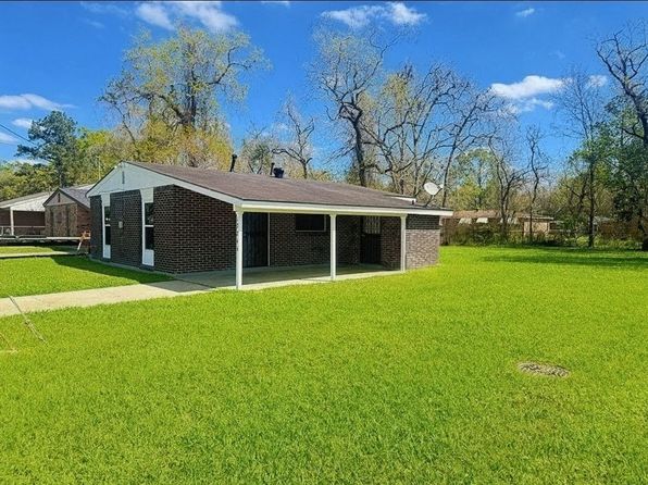 12246 Palmyra Dr