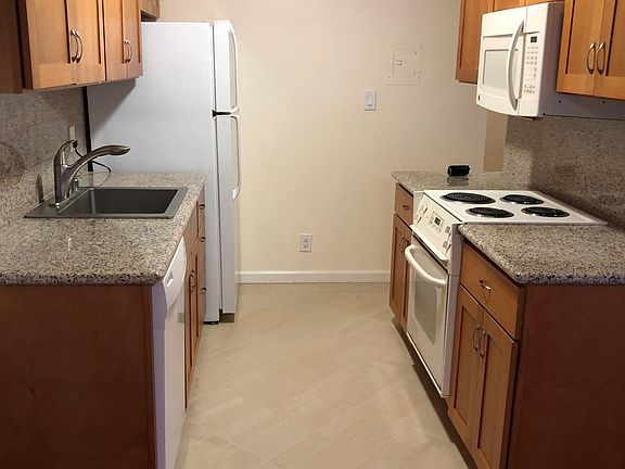 5th image of 505 Cypress Point Dr Unit 173