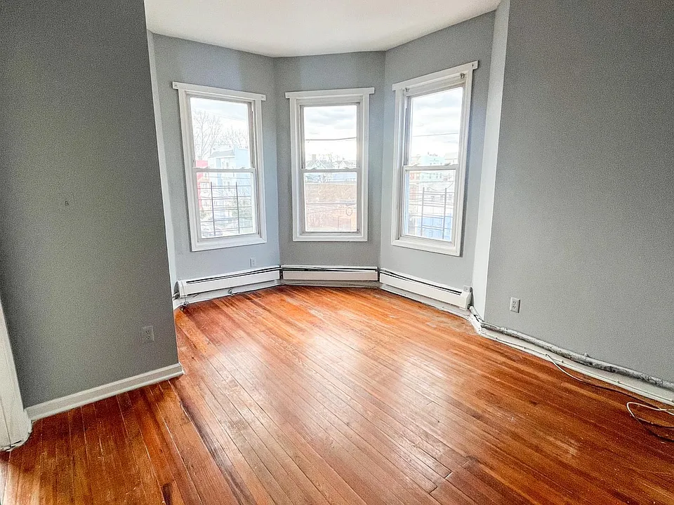 341 16th Ave #3F