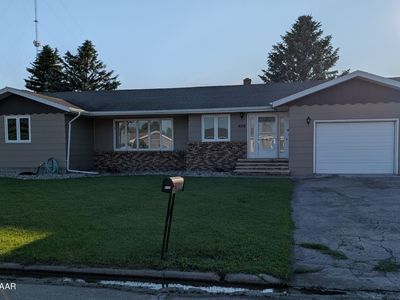 408 S 4th St, Drayton, ND, 58225