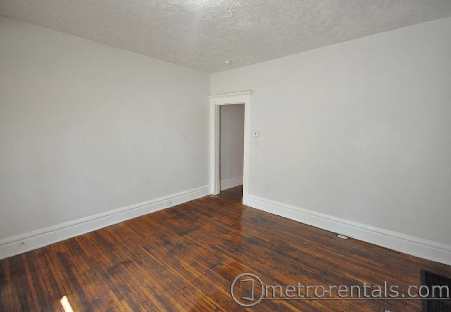 2 bed, 1.0 bath, $1,200 — Photo 3