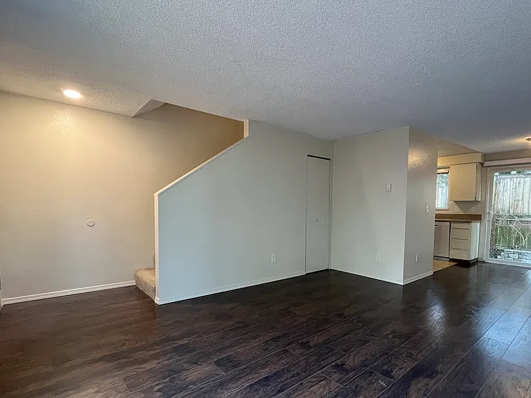1824 SE Ash St #1824 — Photo 4