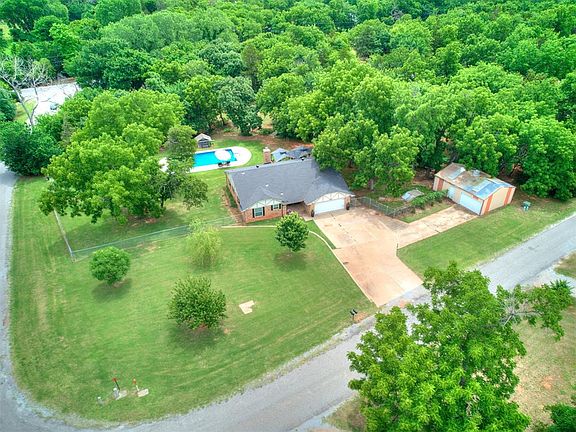 3rd image of 864 County Street 2979