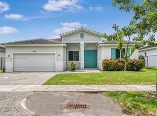 1860 NE 2nd St, Homestead, FL 33033