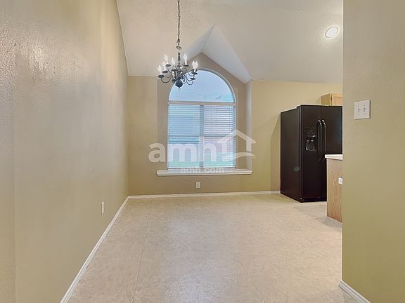 4th image of 4736 N Cascades St