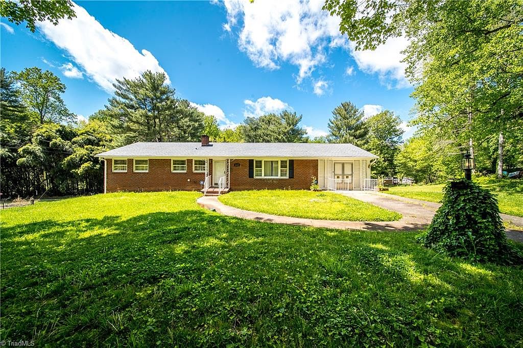 2437 Ardmore Mnr, Winston Salem, NC 27103 Zillow