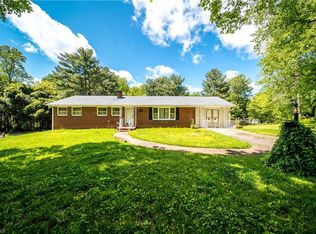 2437 Ardmore Mnr, Winston Salem, NC 27103