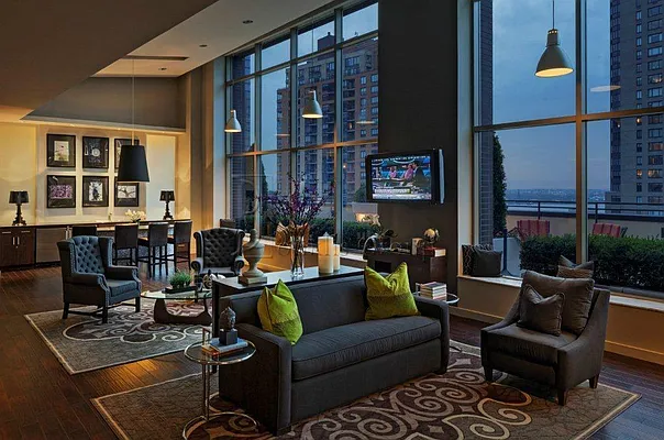 Rented by Bouklis Group | media 26