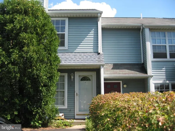 43 Bark Hollow Ln, Horsham, PA 19044