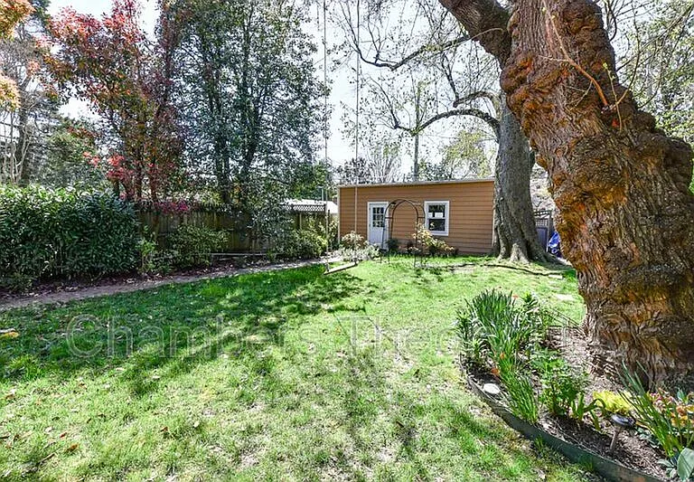3222 Klingle Rd NW — Photo 37