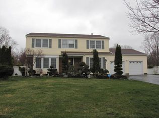 25 Cornell Pl, Manalapan, NJ 07726