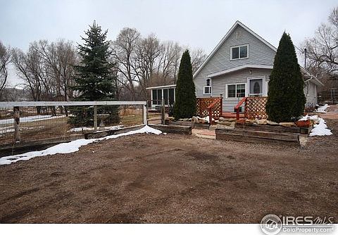 3rd image of 4411 Lawrence Ln