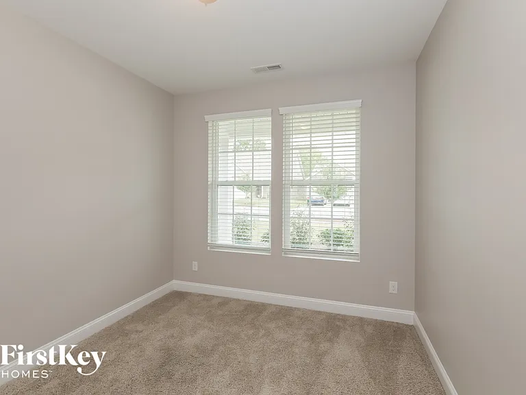 2607 Whispering Way — Photo 11