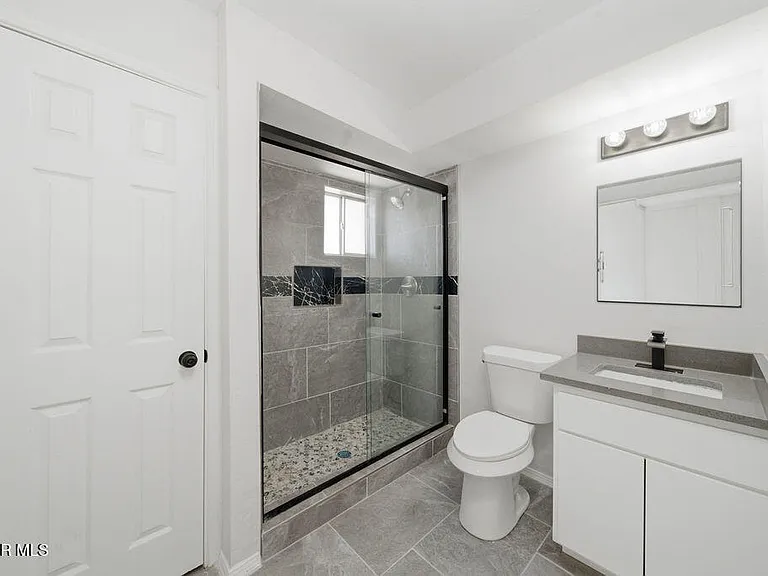 821 Los Lagos Way #A — Photo 14