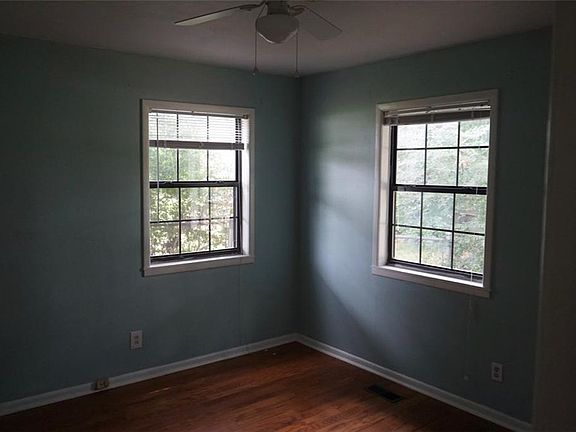 5th image of 2178 N Shiloh Dr