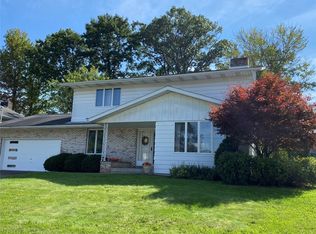 2734 Magnolia St, Endwell, NY 13760