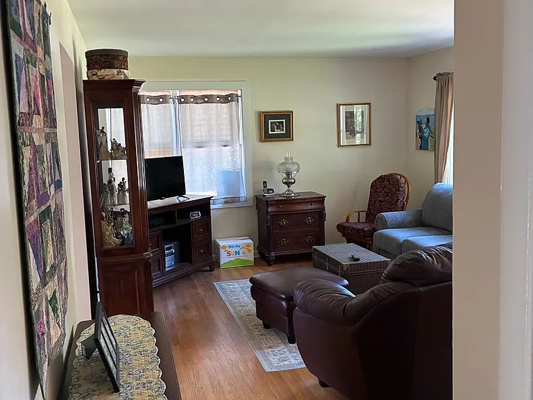 26 Gilbert St — Photo 10