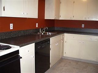 2nd image of 5 Meadowlawn Dr Unit 21