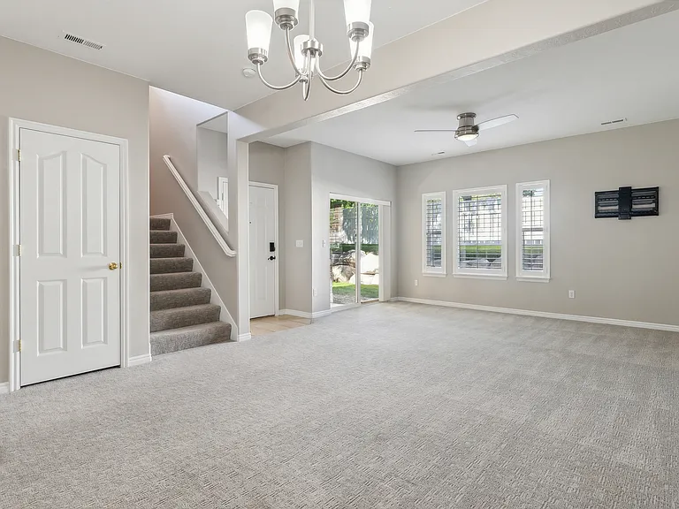 7168 S Kristilyn Ln — Photo 6