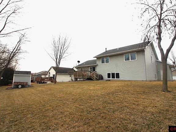 2nd image of 113 Creekside Dr