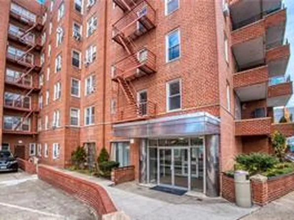 3311 Shore Parkway image 1 of 15