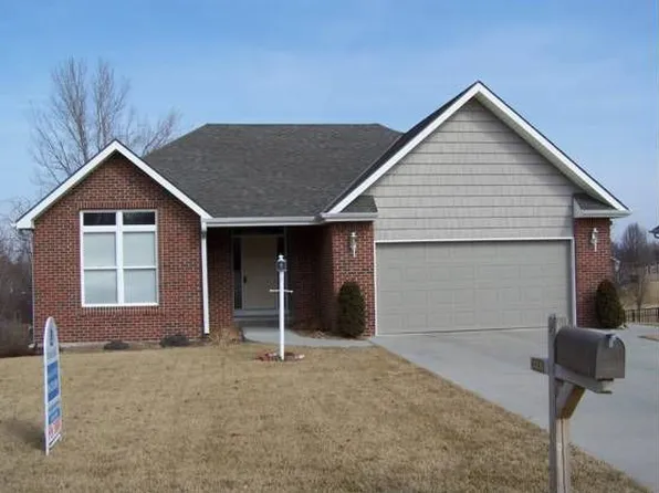 4501 S Heatherwood Dr, Saint Joseph, MO 64506