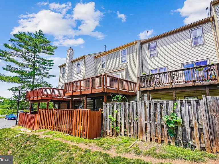 10491 Trinidad Ct — Photo 6